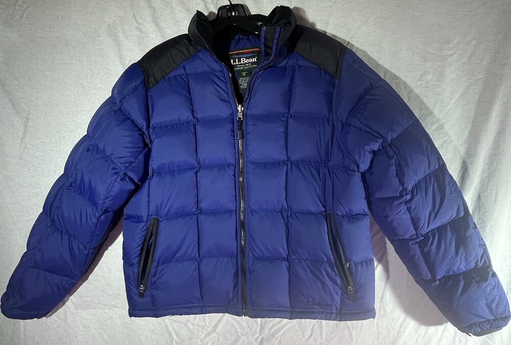 L.L. Bean Women’s Blue And Black Goose Down Puffer Jacket Size Medium NICE!